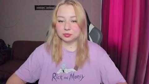 Mila shy sensual person  online show from November 2025 08:36:02 AM