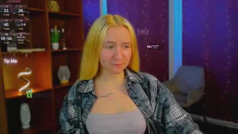 mila_glow online show from March 2026 07:35:01 PM