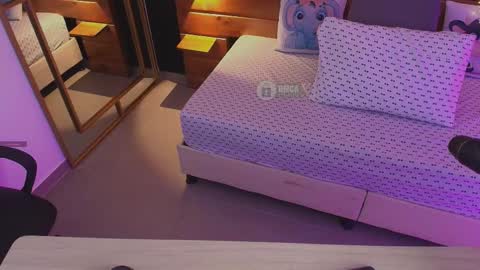 Milena  online show from October 2025 11:08:02 AM