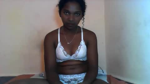 mila_lunah online show from March 2026 06:38:02 AM