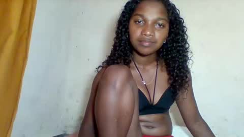 mila_lunah online show from March 2026 12:52:02 PM
