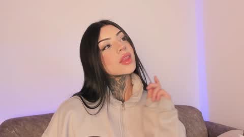     online show from December 2024 02:43:01 AM