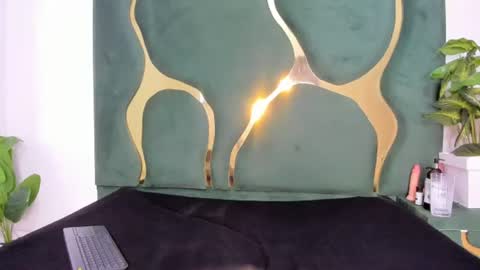 Snapshot of mila_petiteasm chatting on July 2026 12:25:02 PM mila_petiteasm online show from July 2026 12:25:02 PM
