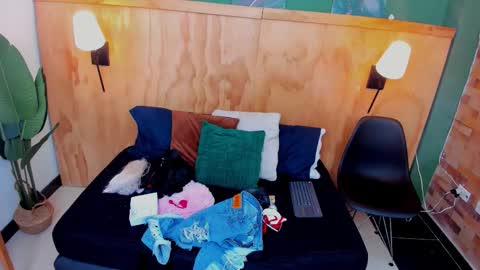 Mila and samy online show from October 2025 11:55:01 AM