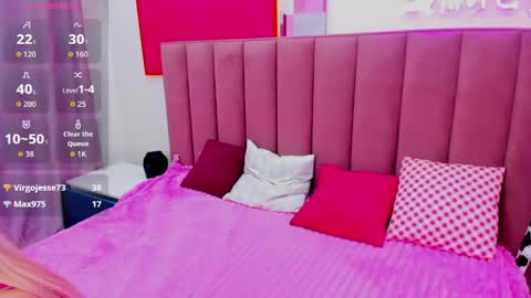Snapshot of mila_stunning chatting on May 2026 01:36:02 AM Mila online show from May 2026 01:36:02 AM