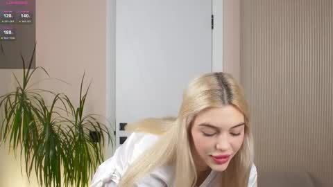 Mila and u can call me sweet bunny online show from November 2025 10:26:01 AM