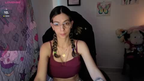 Snapshot of milacoxx8819 chatting on September 2025 06:07:01 PM milacoxx8819 online show from September 2025 06:07:01 PM