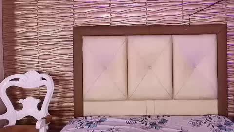 Snapshot of miladiosa chatting on May 2026 12:01:01 PM miladiosa online show from May 2026 12:01:01 PM