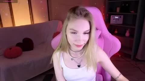 Mila online show from April 2026 09:06:02 PM