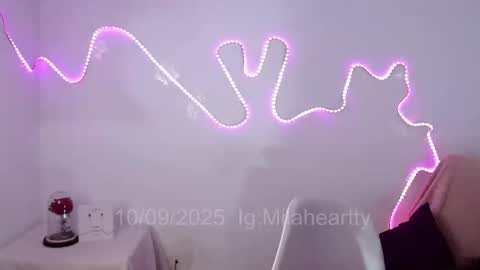 Snapshot of milah_hearrty chatting on September 2025 08:42:01 PM Milah online show from September 2025 08:42:01 PM
