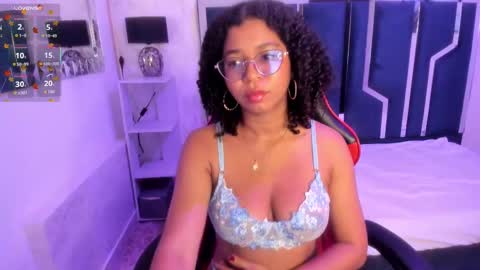 Milenna online show from October 2025 04:00:01 AM