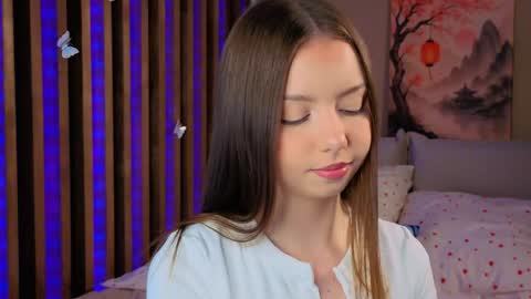 Snapshot of milaice chatting on June 2026 03:06:01 PM Mila online show from June 2026 03:06:01 PM