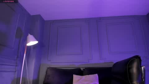 Mila  online show from April 2026 11:35:01 AM