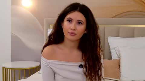 milaleoneli online show from September 2025 03:39:01 PM