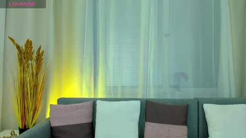 Mila online show from February 2025 09:57:01 PM