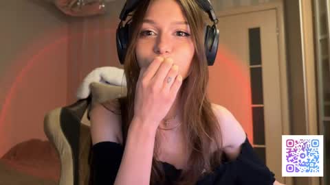 milamiuu online show from April 2026 03:18:02 PM