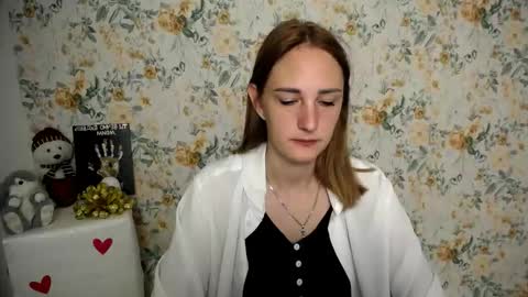Snapshot of milana_cutie_ chatting on September 2025 05:51:01 AM Milana online show from September 2025 05:51:01 AM
