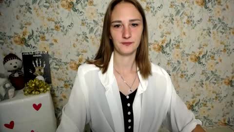 Snapshot of milana_cutie_ chatting on September 2025 05:40:02 AM Milana online show from September 2025 05:40:02 AM
