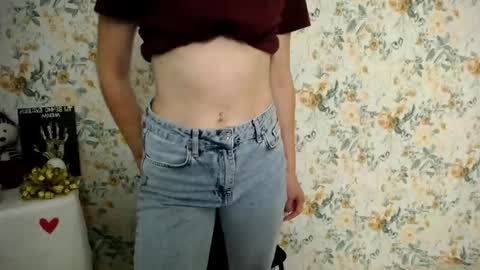 Snapshot of milana_cutie_ chatting on September 2025 07:09:02 AM Milana online show from September 2025 07:09:02 AM