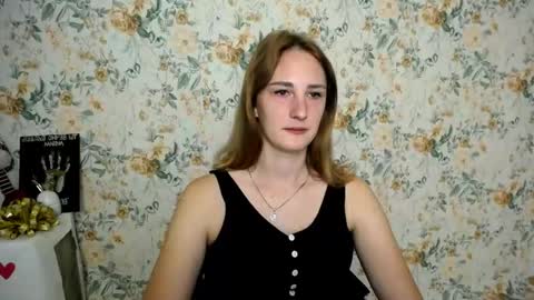 Snapshot of milana_cutie_ chatting on September 2025 06:06:01 AM Milana online show from September 2025 06:06:01 AM