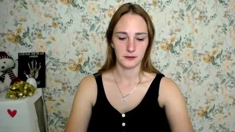 Snapshot of milana_cutie_ chatting on October 2025 05:58:02 AM Milana online show from October 2025 05:58:02 AM