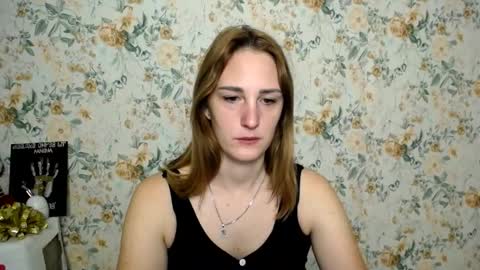 Snapshot of milana_cutie_ chatting on October 2025 05:49:01 AM Milana online show from October 2025 05:49:01 AM