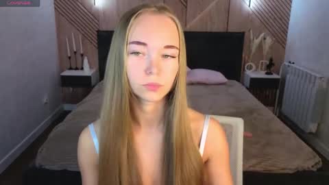 Milana online show from May 2026 01:03:01 AM