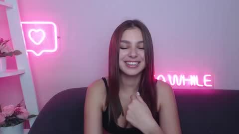 Snapshot of milanaangelas chatting on December 2024 11:45:02 AM milanaangelas online show from December 2024 11:45:02 AM