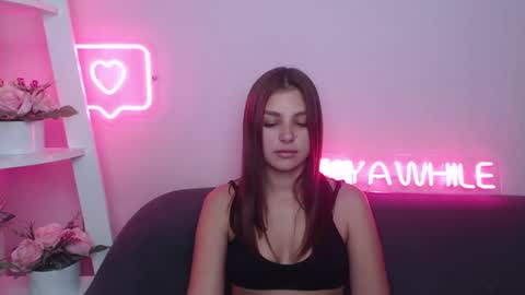 Snapshot of milanaangelas chatting on December 2024 10:28:02 AM milanaangelas online show from December 2024 10:28:02 AM