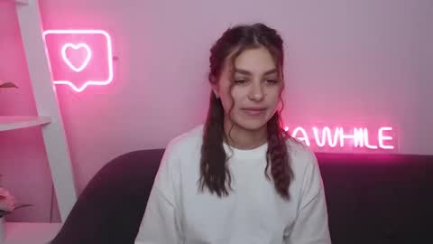 Snapshot of milanaangelas chatting on December 2024 06:04:02 AM milanaangelas online show from December 2024 06:04:02 AM