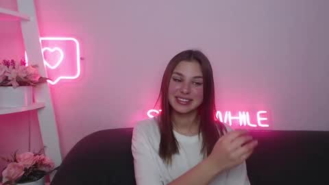 Snapshot of milanaangelas chatting on January 2025 05:51:01 PM milanaangelas online show from January 2025 05:51:01 PM