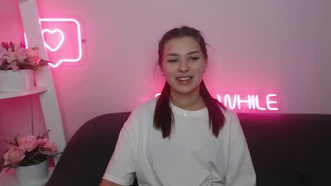 Snapshot of milanaangelas chatting on January 2025 05:43:01 AM milanaangelas online show from January 2025 05:43:01 AM