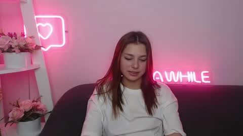 Snapshot of milanaangelas chatting on January 2025 11:49:02 AM milanaangelas online show from January 2025 11:49:02 AM