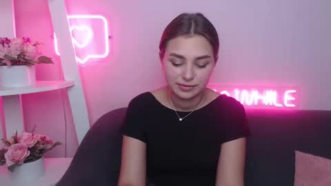 Snapshot of milanaangelas chatting on January 2025 11:56:02 AM milanaangelas online show from January 2025 11:56:02 AM