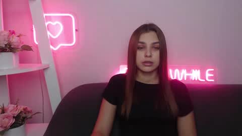 Snapshot of milanaangelas chatting on February 2025 05:42:02 AM milanaangelas online show from February 2025 05:42:02 AM