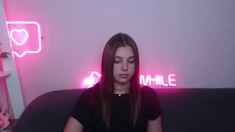 Snapshot of milanaangelas chatting on February 2025 10:53:01 AM milanaangelas online show from February 2025 10:53:01 AM