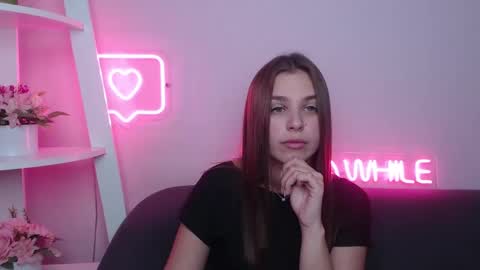 Snapshot of milanaangelas chatting on February 2025 06:23:02 PM milanaangelas online show from February 2025 06:23:02 PM