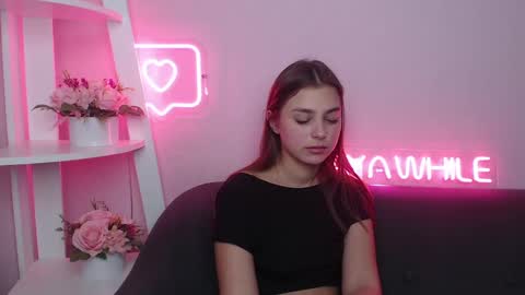 Snapshot of milanaangelas chatting on February 2025 11:55:01 AM milanaangelas online show from February 2025 11:55:01 AM
