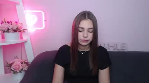 Snapshot of milanaangelas chatting on March 2025 05:33:02 AM milanaangelas online show from March 2025 05:33:02 AM