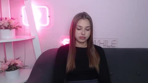 Snapshot of milanaangelas chatting on October 2025 05:05:01 AM milanaangelas online show from October 2025 05:05:01 AM