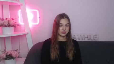 Snapshot of milanaangelas chatting on October 2025 04:48:01 AM milanaangelas online show from October 2025 04:48:01 AM