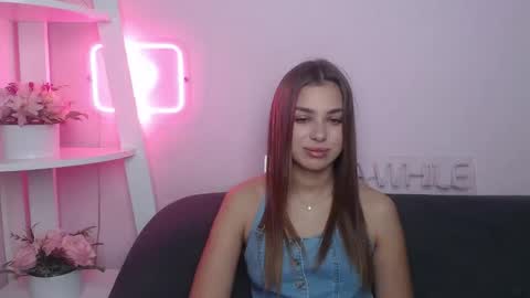 milanaangelas online show from November 2025 05:42:02 AM