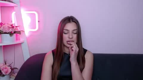 milanaangelas online show from April 2026 04:45:02 AM