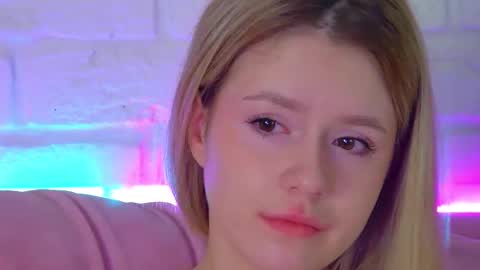 MilanaBalmain online show from March 2026 04:51:02 AM