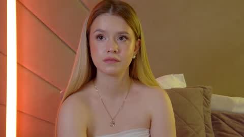 MilanaBalmain online show from April 2026 04:22:01 PM