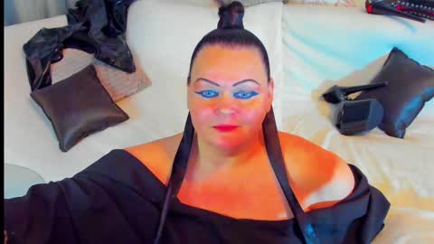 Snapshot of milanabiegert chatting on December 2024 05:55:01 PM Lana online show from December 2024 05:55:01 PM