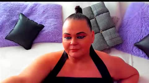 Lana online show from November 2025 08:02:02 AM