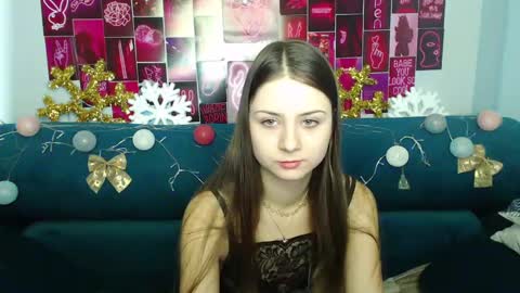 milanaroz online show from December 2024 05:52:02 AM