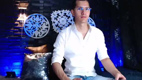 milandavid1 online show from May 2026 05:30:02 PM