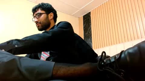 milanzaire online show from January 2026 05:40:01 PM